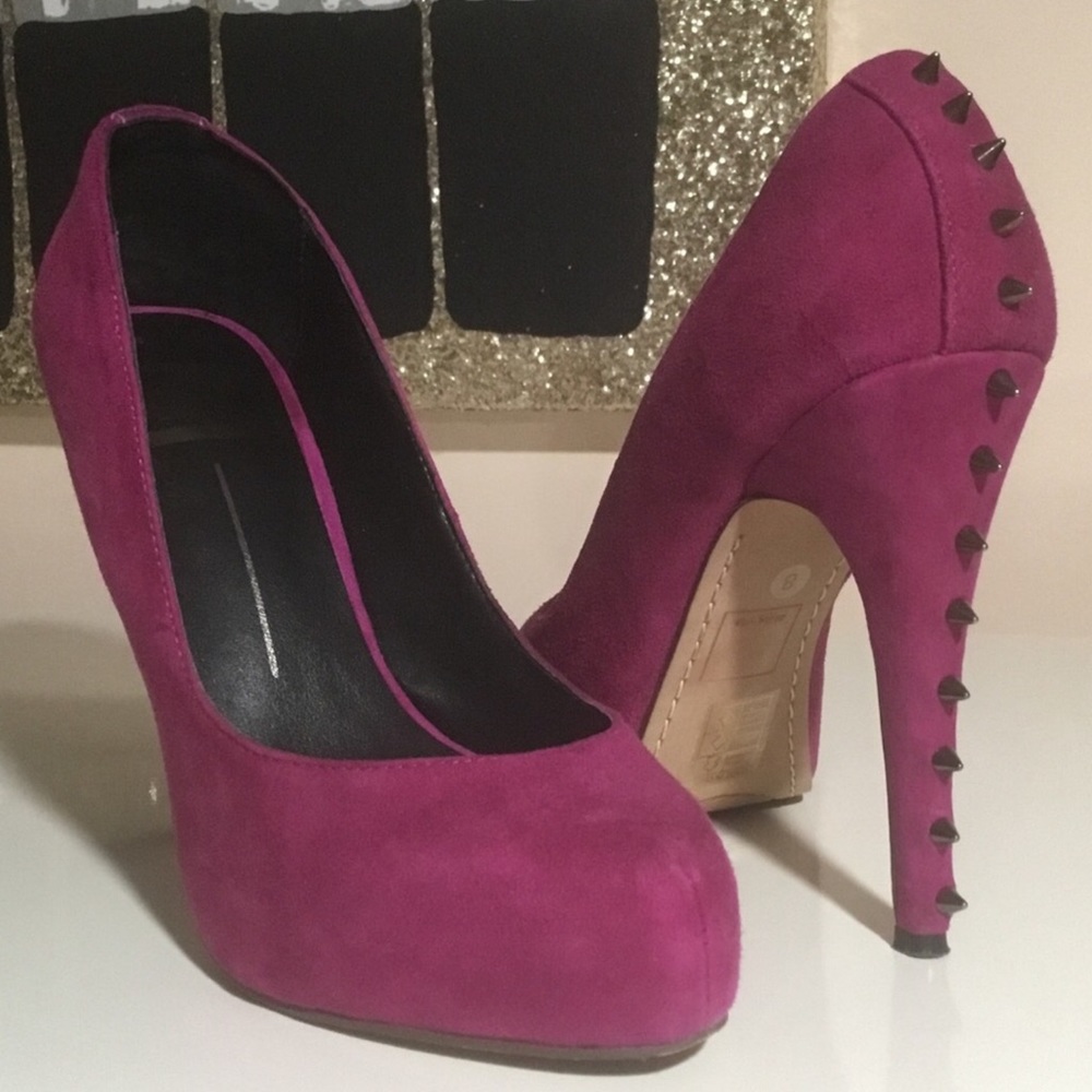 SOLD!!!🤑🎉HP🎉2.12.21🎉Magenta spike platforms 👠 - Picture 1 of 7